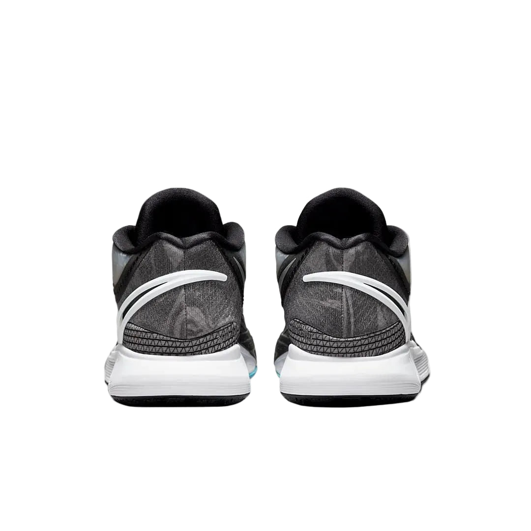 Nike Kyrie 8 - Black